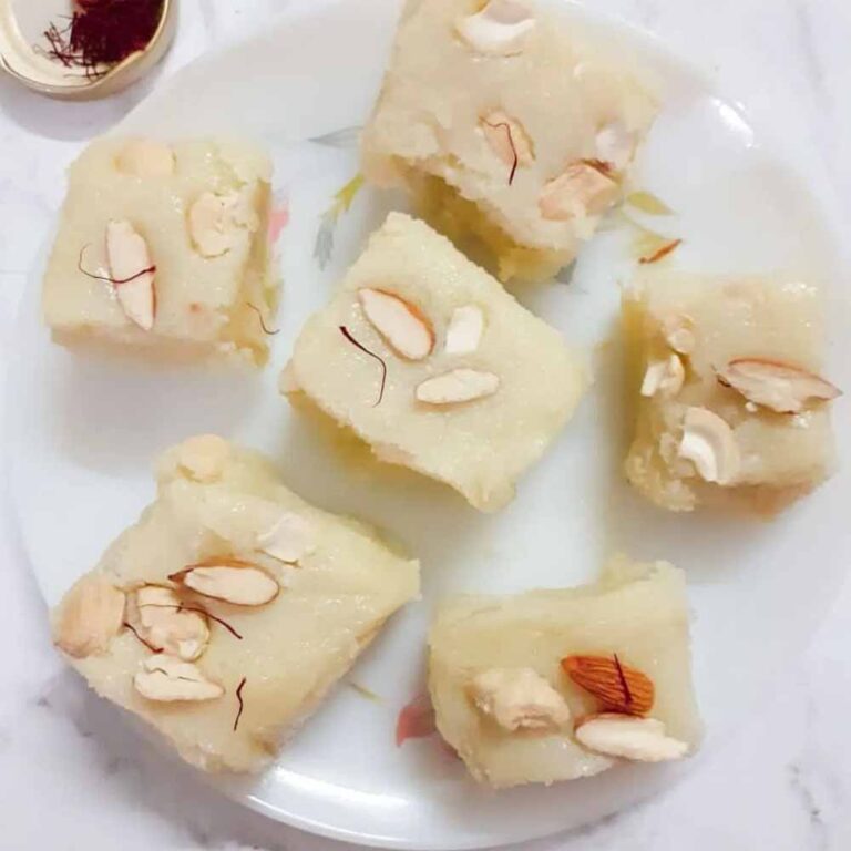 अब डायबिटीज पेशेंट भी खा सकेंगे मिठाई — जानें शुगर-फ्री बर्फी की आसान रेसिपी