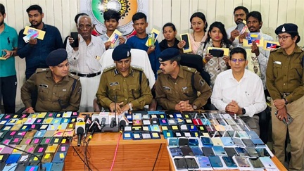 रायपुर पुलिस ने जब्त किए 1.25 करोड़ के 601 मोबाइल