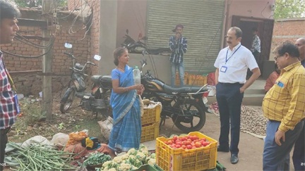 प्रेक्षक ने एक दर्जन से ज्यादा मतदान केंद्रों का किया निरीक्षण