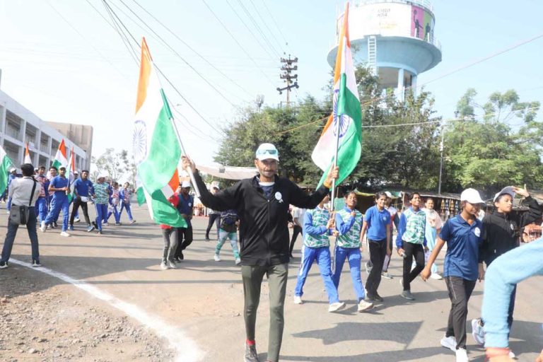 मंत्रालय राष्ट्रीय एकता दिवस की शपथ दिलायी गयी