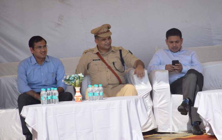 कलेक्टर एवं पुलिस अधीक्षक ने पुलिस स्मृति दिवस पर शहीद जवानों को दी श्रद्धांजलि