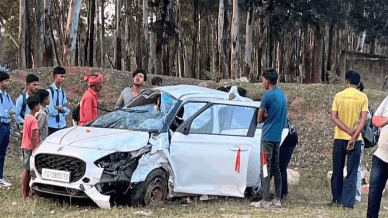 छत्तीसगढ़-कोरबा में बाइक को टक्कर मारकर कार पलटने से भाभी की मौत