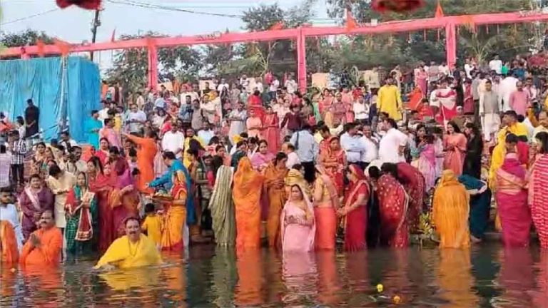 छत्तीसगढ़ में छठ महापर्व की पांच को शुरुआत कर देंगे डूबते और उगते सूर्य को अर्घ्य