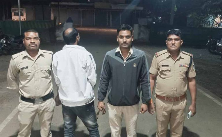 7 साल से फरार आरोपी को बरमान पुलिस ने धर दबोचा