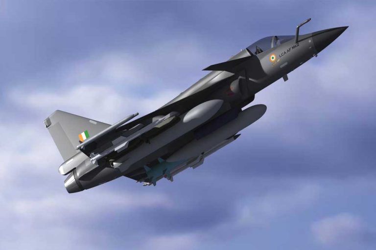 Tejas के लिए अमेरिकी कंपनी जीई से इंजनों की आपूर्ति नहीं होने को लेकर भारत सरकार बेहद चिंतित