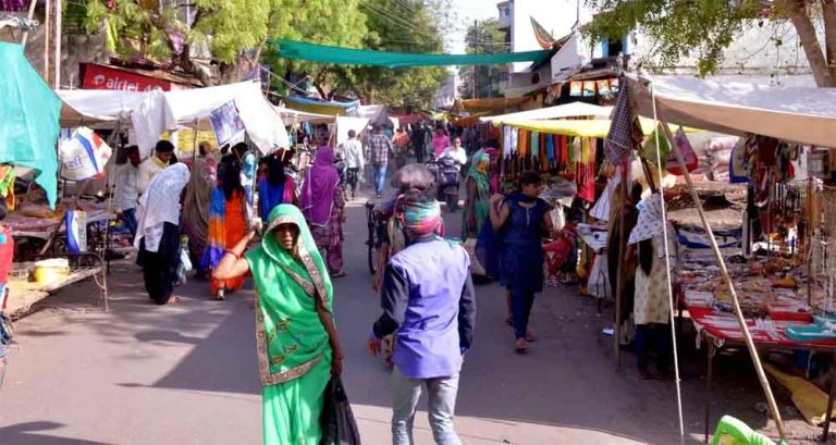 छत्तीसगढ़-सुकमा में साप्ताहिक बाजार में नक्सलियों के हमले में दो जवान घायल