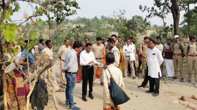 अंबिकापुर में 11 हाथियों का उत्पात, दो सगे भाई बहन कुचल कर मार डाला