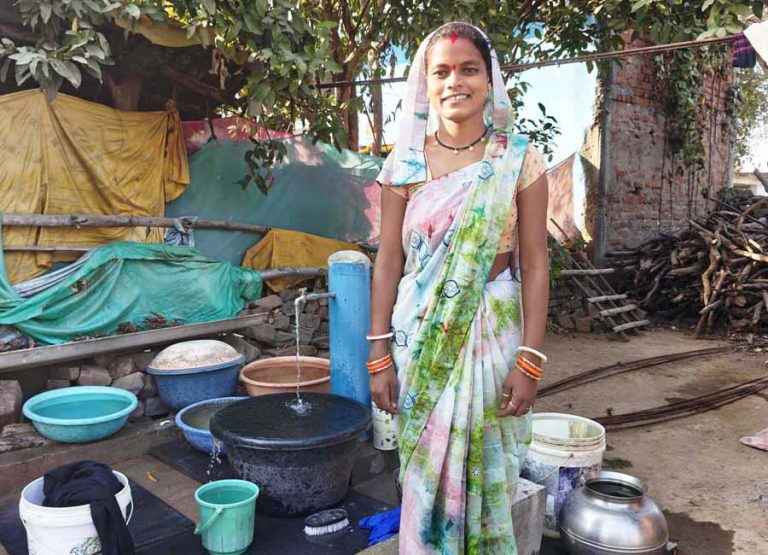 विशेष पिछड़ी जनजाति कमार बाहुल्य गांव अवराई में घर-घर पहुंचा नल से स्वच्छ जल