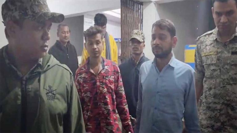 कोण्डागांव में पुलिस ने नशे के खिलाफ की बड़ी कार्रवाई,  2 नाबालिग समेत 13 आरोपी गिरफ्तार