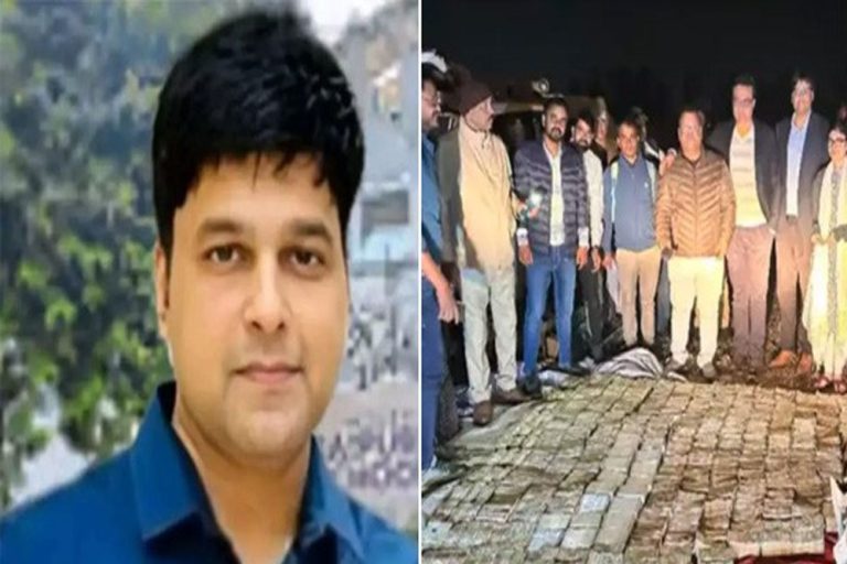 Former आरटीओ कांस्टेबल सौरभ शर्मा ने भोपाल कोर्ट में किया सरेंडर, छापेमारी के बाद से था फरार