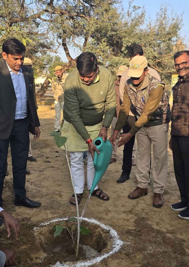 राजस्थान-अलवर में वन मंत्री ने देखी सरिस्का की मॉनिटरिंग व्यवस्था