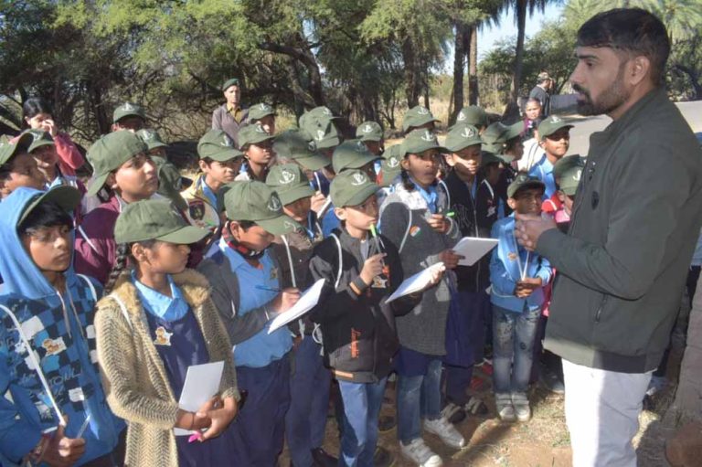 शासकीय महाविद्यालय बोर्ड कॉलोनी भोपाल के 50 छात्र-छात्राओं ने नेचर कैम्प में लिया भाग