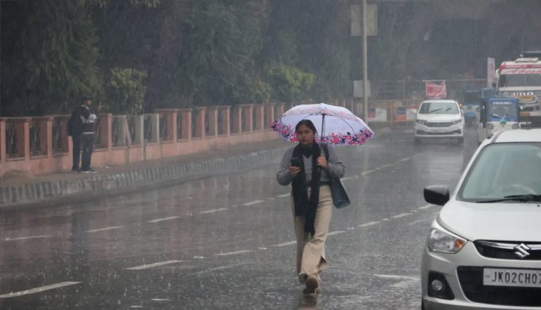 उत्तराखंड में भारी बारिश और बर्फबारी का अलर्ट