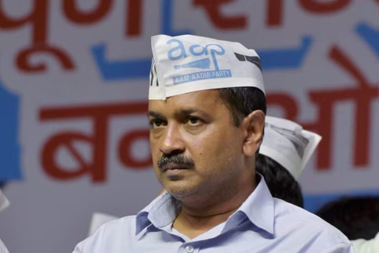 दिल्ली चुनाव में AAP को भ्रष्टाचार के आरोप, एंटी-इन्कंबेंसी और कांग्रेस से गठबंधन का न होना पड़ा भारी