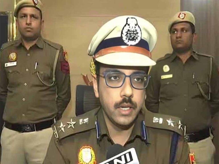 अब तक अवैध रूप से रह रहे 21 बांग्लादेशी नागरिकों के खिलाफ दिल्ली पुलिस ने कार्रवाई की, 18 को भेजा वापस, 3 अरेस्ट