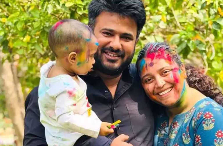 स्वरा भास्कर ने इंस्टाग्राम पर शेयर की होली की तस्वीर