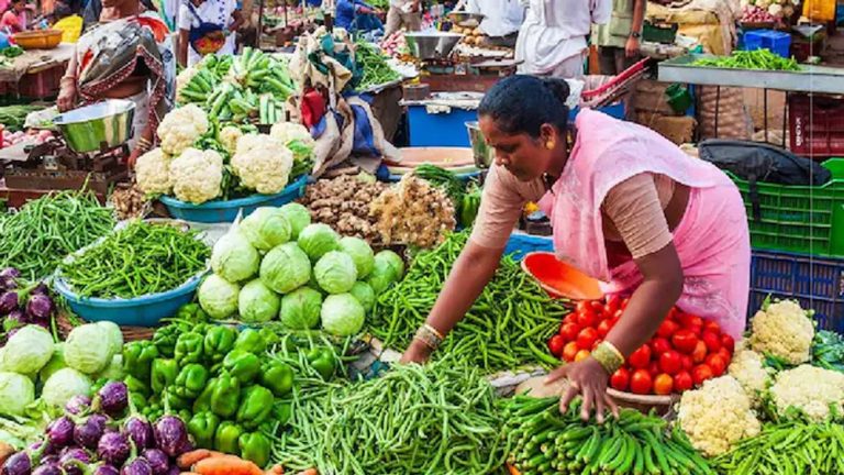 होली से पहले आम आदमी को महंगाई से मिली बड़ी राहत! 7 महीने के निचले लेवल पर आई रिटेल इंफ्लेशन