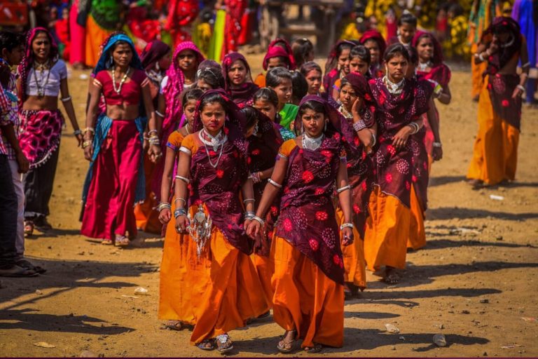 भगोरिया मेला आदिवासी समुदाय की सांस्कृतिक विरासत को प्रदर्शित करता, मस्ती में डूबा आदिवासी अंचल