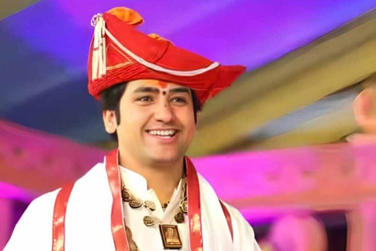 धीरेंद्र शास्त्री ने कहा ‘हिंदू अकेला होगा तो भागना पड़ेगा, लेकिन हिंदू एक साथ हो जाएं तो देशद्रोहियों को यहां से भागना पड़ेगा