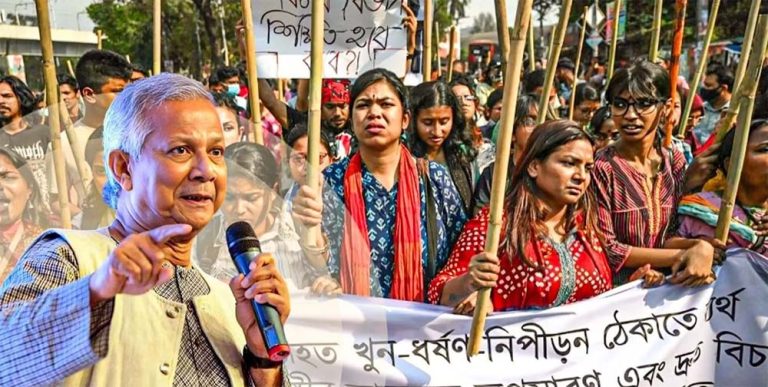 बांग्लादेश में बलात्कार के रोज नए मामले सामने आ रहे हैं, अब यूनुस सरकार के खिलाफ सड़कों पर उतरीं हजारों महिलाएं