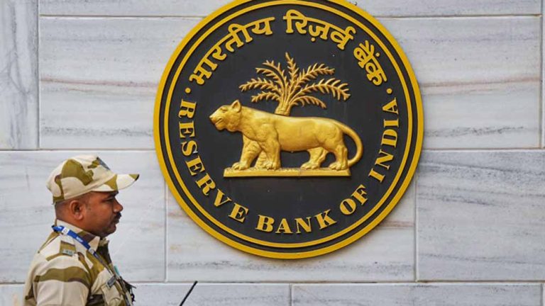 लंदन ने RBI को सेंट्रल बैंकिंग Digital Transformation Award 2025 से किया सम्मानित