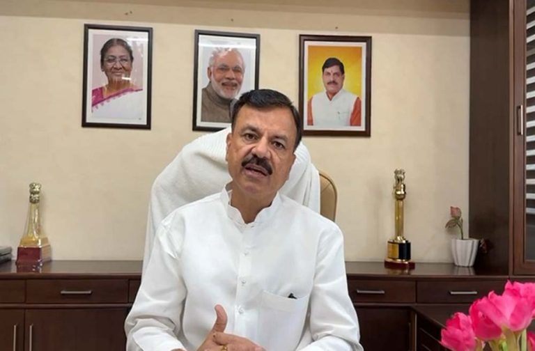 स्कूल शिक्षा मंत्री सिंह ने कहा- शालाओं में नामांकन दर को बढ़ाने के लिये जन-प्रतिनिधियों की लें मदद