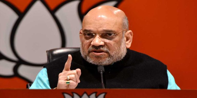 पहलगाम के बैसरन पहुंचे गृह मंत्री अमित शाह, जान गंवाने वालों को दी श्रद्धांजलि,  बोले- आतंकी हमले के दोषियों को बख्शा नहीं जाएगा