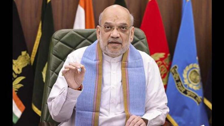 कश्मीर घाटी में अलगाववादी संगठन हुर्रियत को बड़ा झटका लगा, 12 संगठनों ने तोड़ा अलगाववाद से नाता : अमित शाह