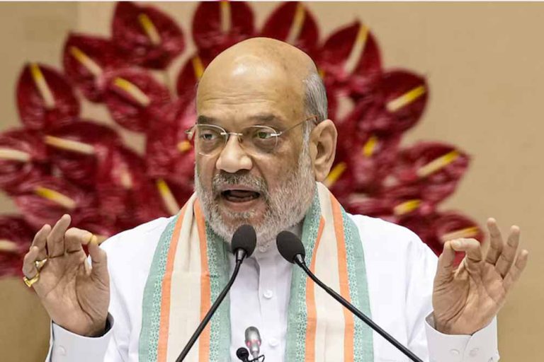 पाकिस्तानियों को ढूंढ-ढूंढकर वापस भेजें’, गृहमंत्री शाह ने समस्त मुख्यमंत्रियों से बात कर दिए निर्देश