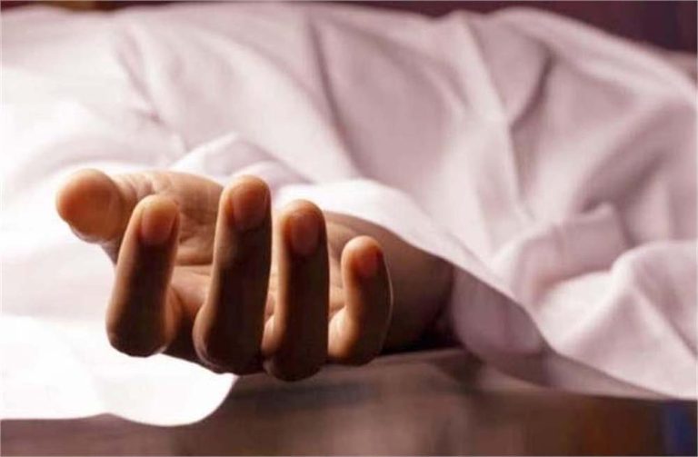 उत्तर प्रदेश में तेज आंधी तूफान बना आफत, पेड़ और बिजली के खंभे टूटे, 3 की मौत, तूफान से यातायात प्रभावित