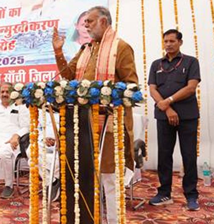 मंत्री प्रहलाद सिंह पटेल ने कहा- रोपित पौधों को बच्चों के समान बड़े होने तक दें संरक्षण