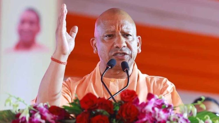 योगी आदित्यनाथ ने कहा- जो जिस भाषा में समझेगा, उसी भाषा में देंगे जवाब