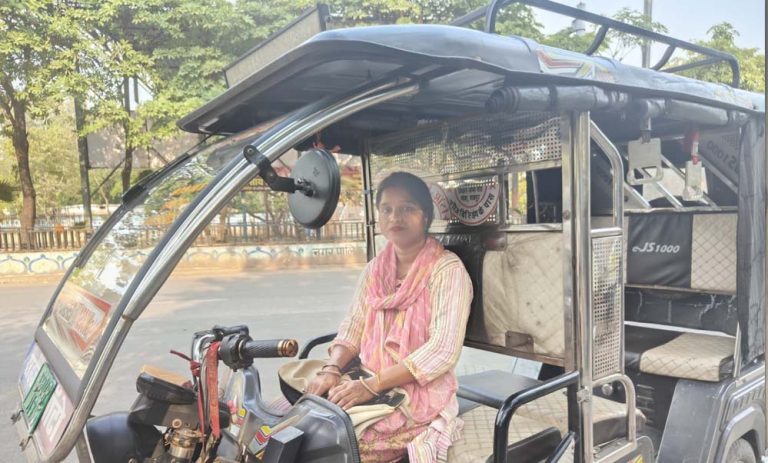 एक लाख रूपए का मिला अनुदान तो स्वरोजगार हुआ स्थापित, जीवन हुआ खुशहाल