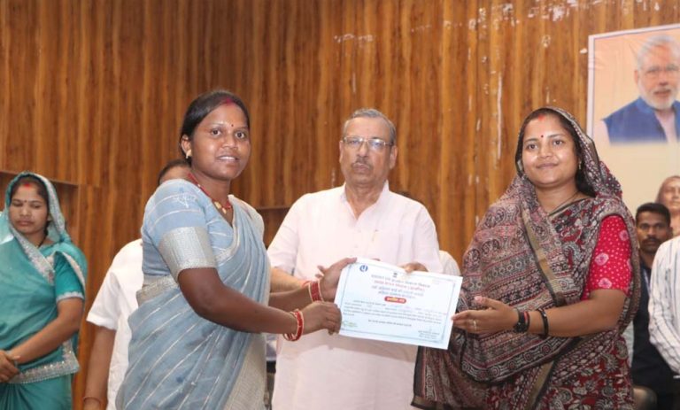 रानी अहिल्याबाई होलकर की 300वीं जयंती पर आयोजित कार्यक्रम में नारी सशक्तिकरण और सेवा भावना पर हुआ मंथन