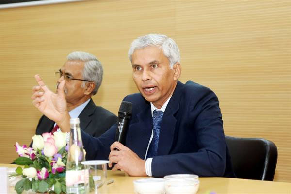 मुख्य सचिव और जल संसाधन विभाग के अफसरों ने सिंचाई परियोजनाओं का रिव्यू करना शुरू कर दिया