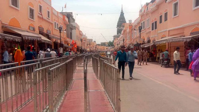 शासन का बड़ा फैसला, अब रामपथ और 14 कोसी मार्ग पर नहीं बिकेगा नॉनवेज, सीएम योगी ने दिए थे निर्देश