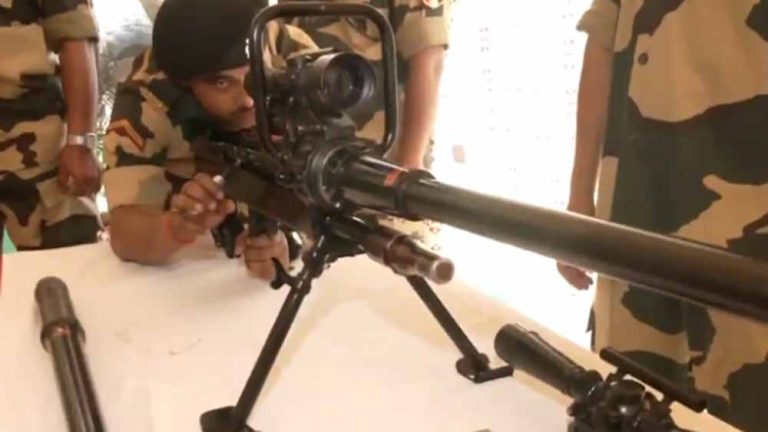 बीएसएफ ने ऑटोमैटिक ग्रेनेड लॉन्चर सिस्टम का भी प्रदर्शन किया, ऑपरेशन सिंदूर में किन घातक हथियारों का इस्तेमाल