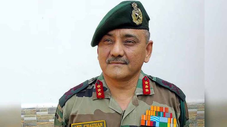 PAK ने मार गिराए थे भारत के चार राफेल समेत छह फाइटर जेट्स? जनरल अनिल चौहान ने बात स्वीकार की