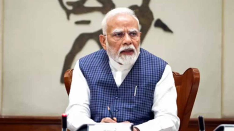 कई आतंकी ठिकानों पर हमले करके 100 से ज्यादा आतंकवादियों को ढेर किया, पीएम मोदी ने कहा, मिट्टी में मिला देंगे