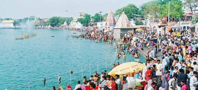 सीएम मोहन यादव ने शिप्रा नदी के तट पर 864 करोड़ से होने वाले 29.21 किलोमीटर लंबे घाट का भूमिपूजन किया