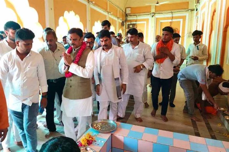 उप मुख्यमंत्री ने ओरछा में भगवान श्री रामराजा सरकार के किए दर्शन