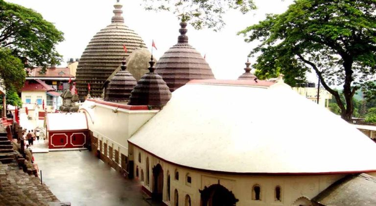 सिद्ध शक्तिपीठ है कामाख्या मंदिर, हर तंत्र, हर कामना पूरी होती है यहां