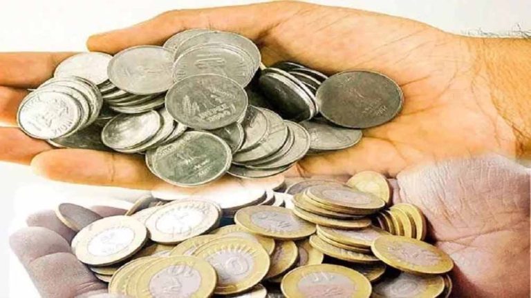 बैंकों और दुकानों में सिक्कों की भारी किल्लत