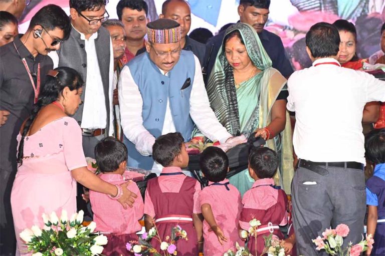 एकल शिक्षकीय शालाओं की संख्या में हुई 80 प्रतिशत की कमी