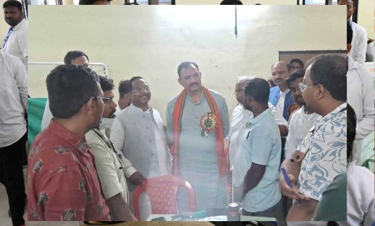 मेगा कैंप से ग्रामीणों को मिलेगा समुचित स्वास्थ्य लाभ – स्वास्थ्य मंत्री