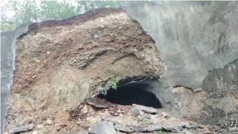 इंदौर के पास निर्माणाधीन सुरंग ढही, दो की मौत, इंदौर-इच्छापुर नेशनल हाईवे पर हादसा; देर रात से काम कर रहे थे मजदूर