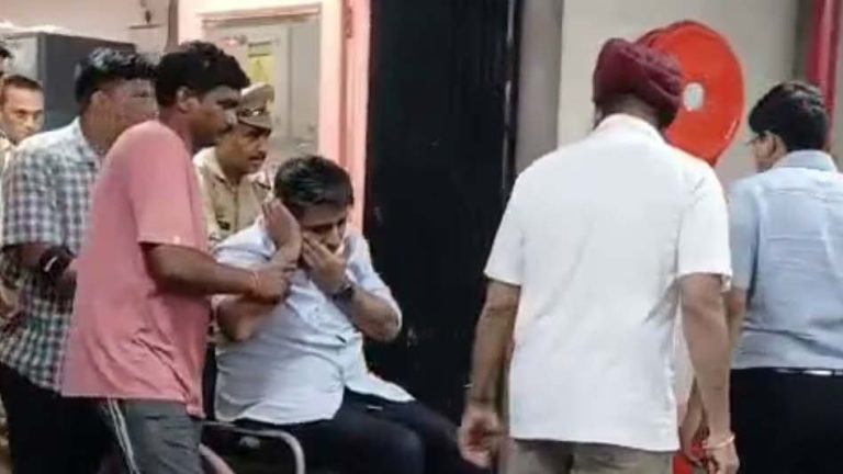 IRS गौरव गर्ग से मारपीट के आरोपी असिस्‍टेंट कमिश्‍नर योगेंद्र मिश्रा निलंबित, सिक्किम अटैच किए गए