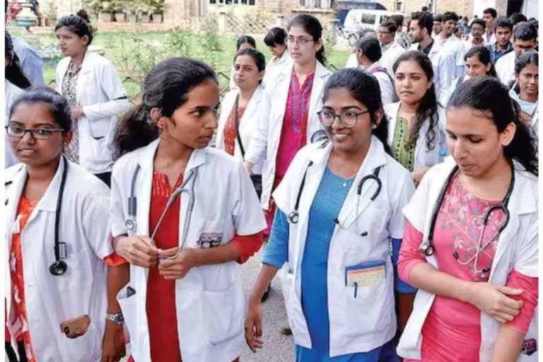 मध्यप्रदेश में अगले महीने होगी 2 हजार डॉक्टरों की नियुक्ति, मेरिट के अनुसार होगी पोस्टिंग