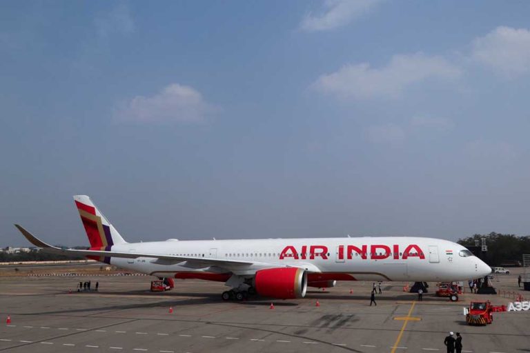 एयर इंडिया ने 4 अंतरराष्ट्रीय सहित 8 उड़ान रद्द की, सुरक्षा की चिंता
