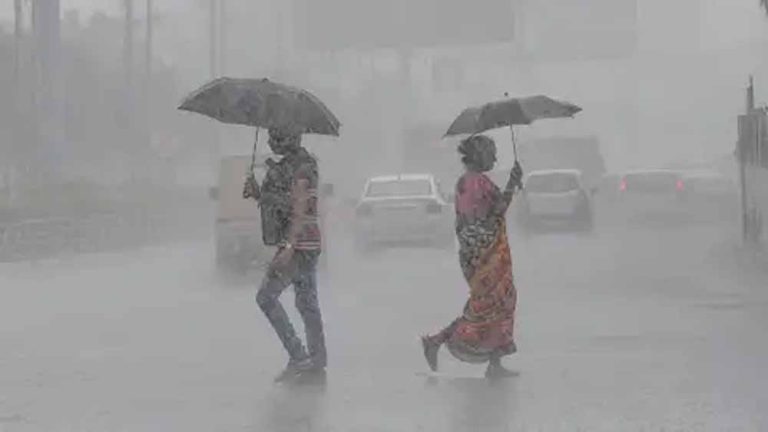 देश के कई हिस्सों में अगले कुछ दिनों तक भारी बारिश का दौर जारी, कुछ क्षेत्रों में रेड और ऑरेंज अलर्ट भी लागू